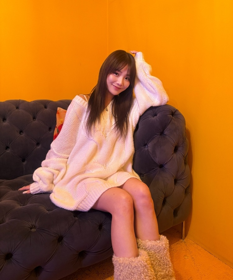 ケーブル編みVネックロングニットワンピース IVORY