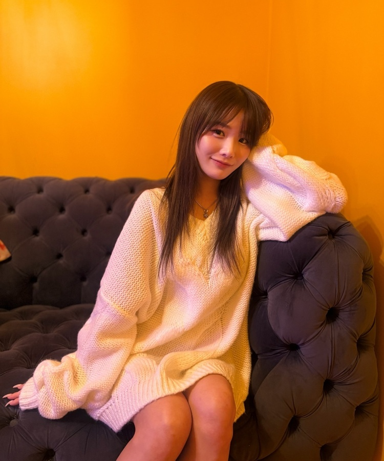 ケーブル編みVネックロングニットワンピース IVORY