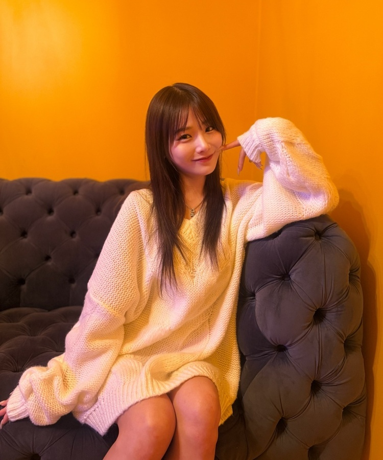 ケーブル編みVネックロングニットワンピース IVORY