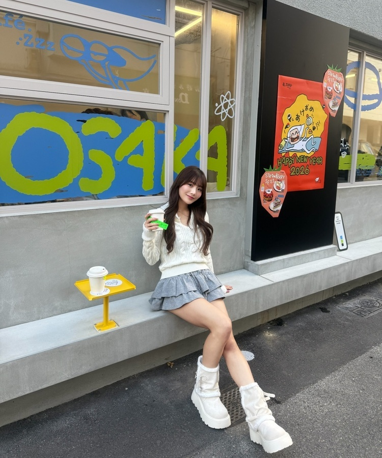 Vネックケーブル編みニット IVORY