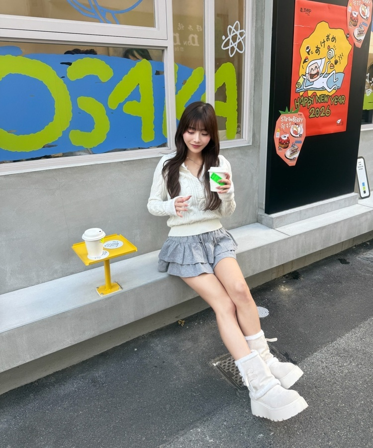 Vネックケーブル編みニット IVORY