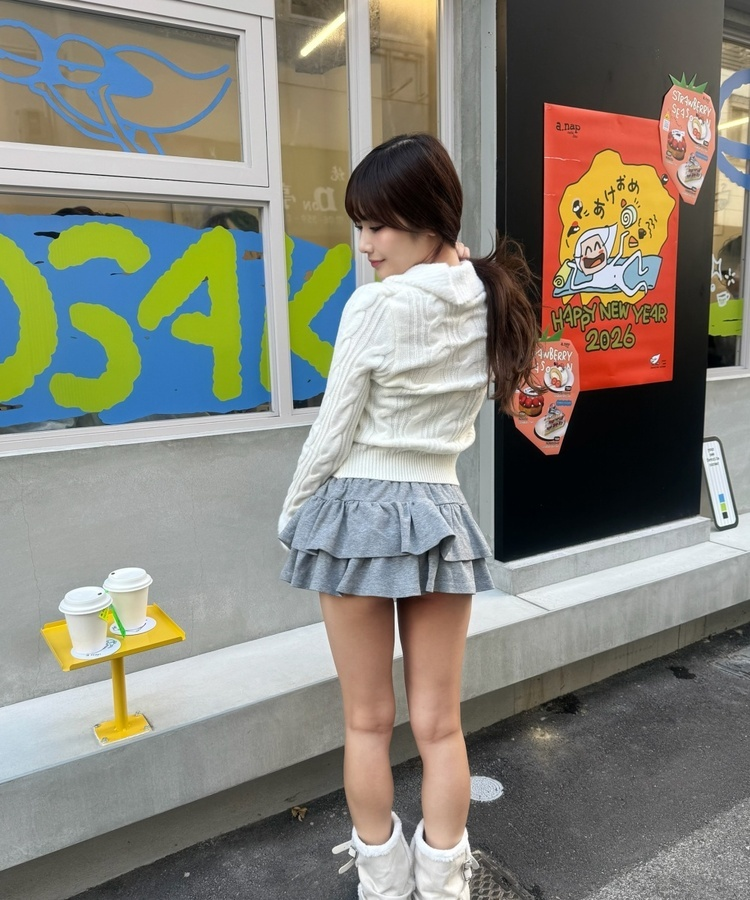 Vネックケーブル編みニット IVORY