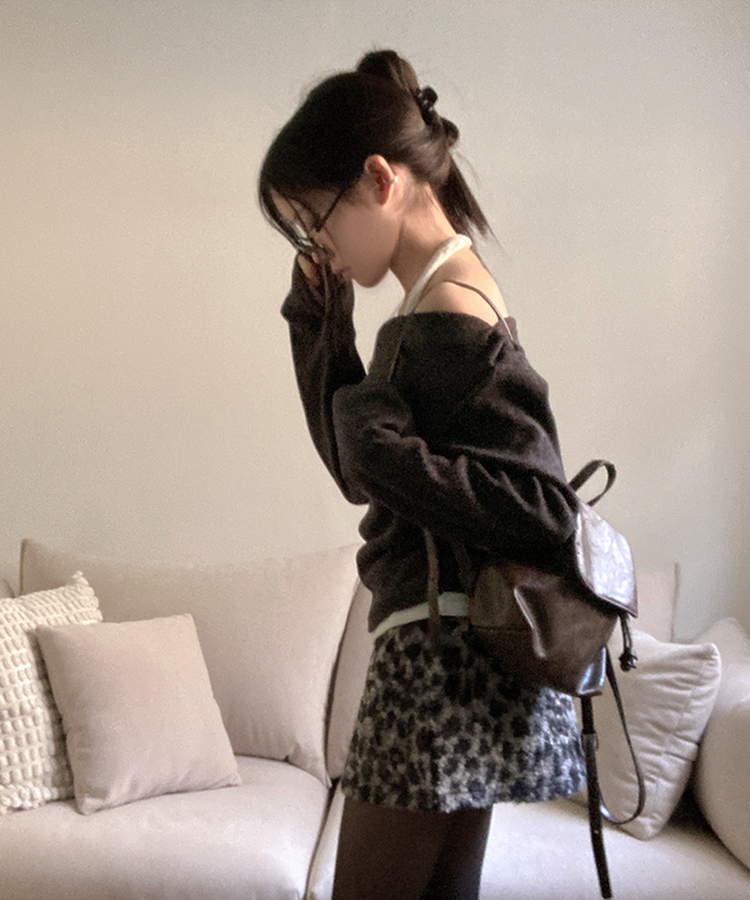 베리핏 포근 기모 홀터 레이어드 셔링 드레이프 티셔츠 차콜