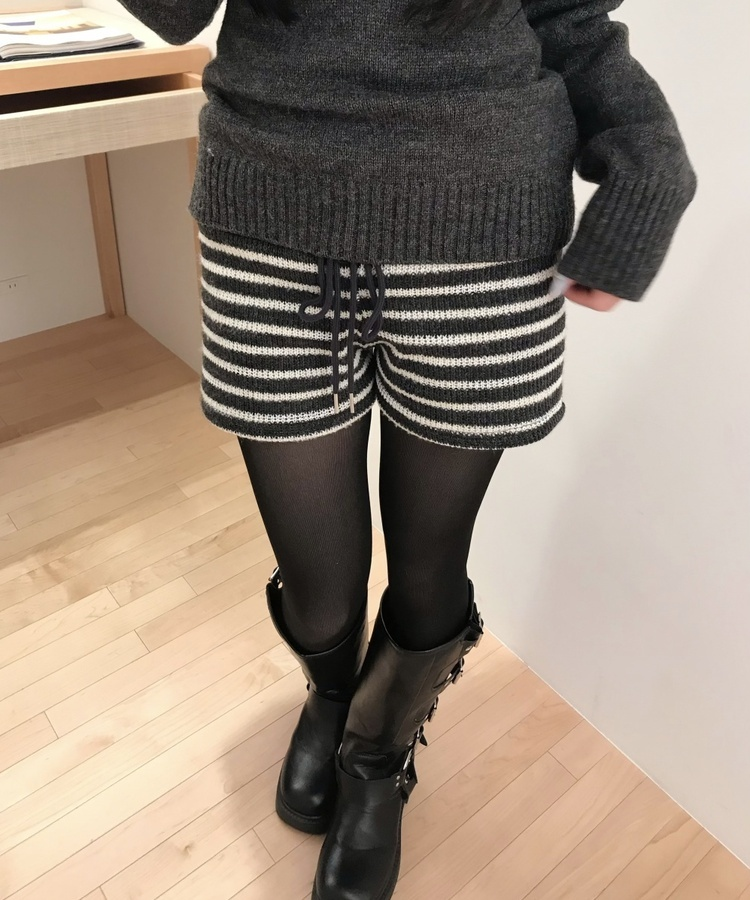 스트라이프 울 숏 팬츠