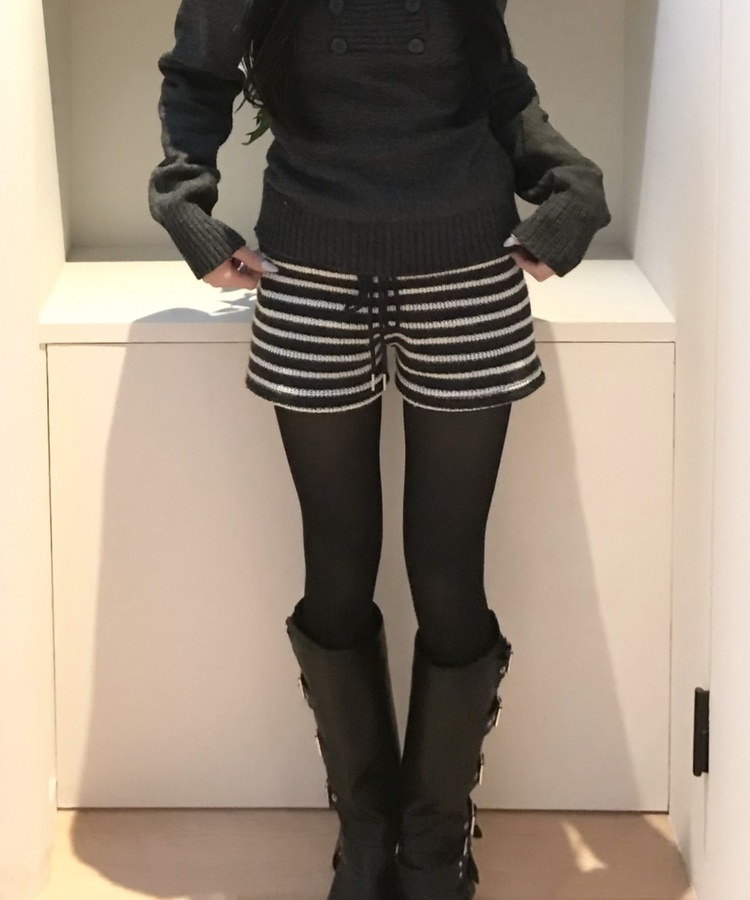 스트라이프 울 숏 팬츠