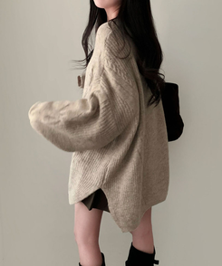 보호본능 자극핏여리함 플러스 꽈배기 꼬임 브이넥 오버핏 니트 베이지