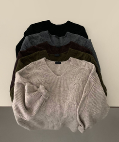 보호본능 자극핏여리함 플러스 꽈배기 꼬임 브이넥 오버핏 니트