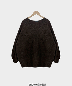 보호본능 자극핏여리함 플러스 꽈배기 꼬임 브이넥 오버핏 니트