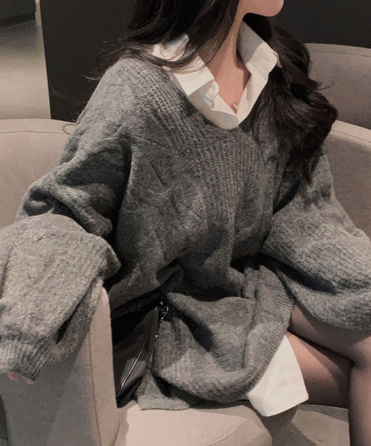 보호본능 자극핏여리함 플러스 꽈배기 꼬임 브이넥 오버핏 니트 차콜