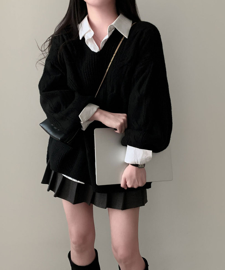 보호본능 자극핏여리함 플러스 꽈배기 꼬임 브이넥 오버핏 니트 블랙