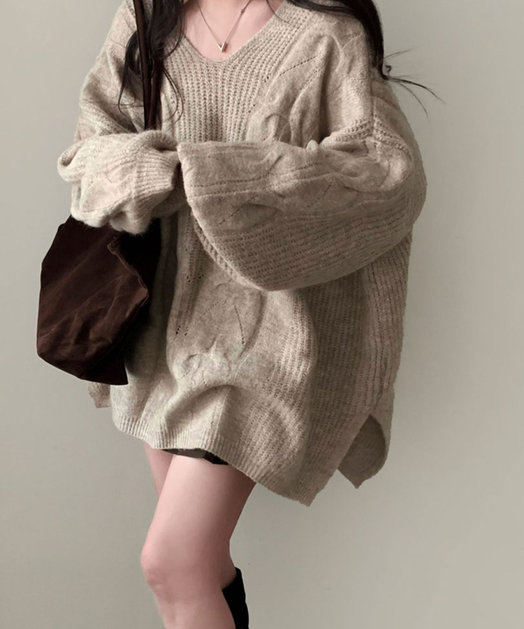 보호본능 자극핏여리함 플러스 꽈배기 꼬임 브이넥 오버핏 니트 베이지