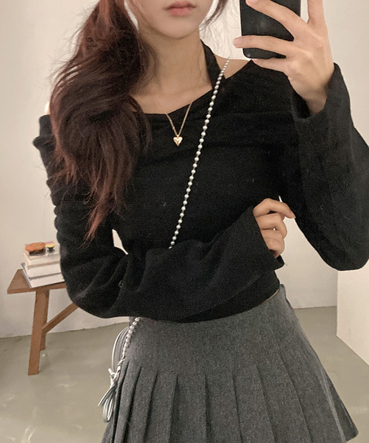 플럼 포근 기모 홀터 리본 오프숄더 티셔츠 블랙