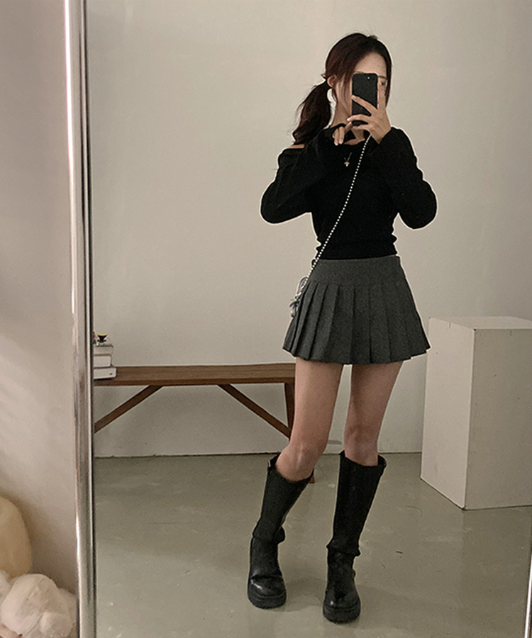 플럼 포근 기모 홀터 리본 오프숄더 티셔츠 블랙