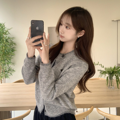 극강의 부드러움 바닐라 라운드 배색 루즈핏 버튼 긴팔 팬던트 겨울 와펜 여리핏 니트 가디건 그레이