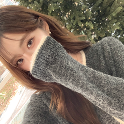 극강의 부드러움 바닐라 라운드 배색 루즈핏 버튼 긴팔 팬던트 겨울 와펜 여리핏 니트 가디건 차콜