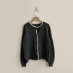 극강의 부드러움 바닐라 라운드 배색 루즈핏 버튼 긴팔 팬던트 겨울 와펜 여리핏 니트 가디건