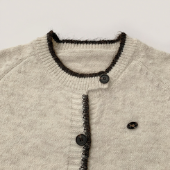 극강의 부드러움 바닐라 라운드 배색 루즈핏 버튼 긴팔 팬던트 겨울 와펜 여리핏 니트 가디건