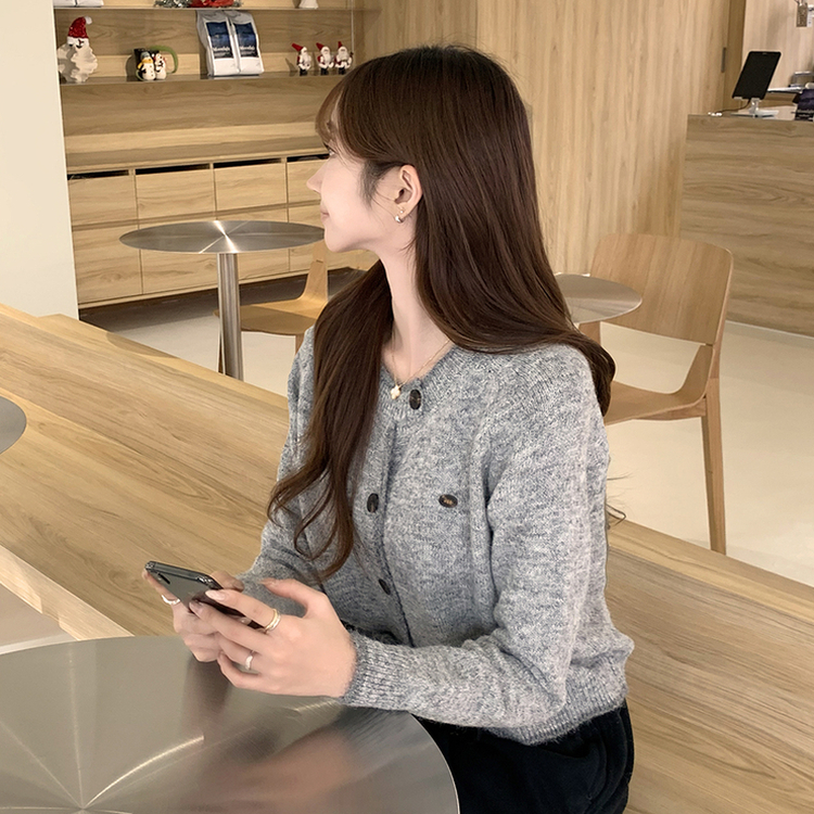 극강의 부드러움 바닐라 라운드 배색 루즈핏 버튼 긴팔 팬던트 겨울 와펜 여리핏 니트 가디건 그레이