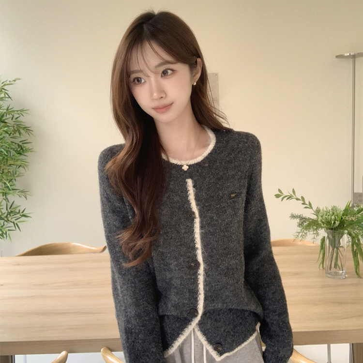 극강의 부드러움 바닐라 라운드 배색 루즈핏 버튼 긴팔 팬던트 겨울 와펜 여리핏 니트 가디건 차콜