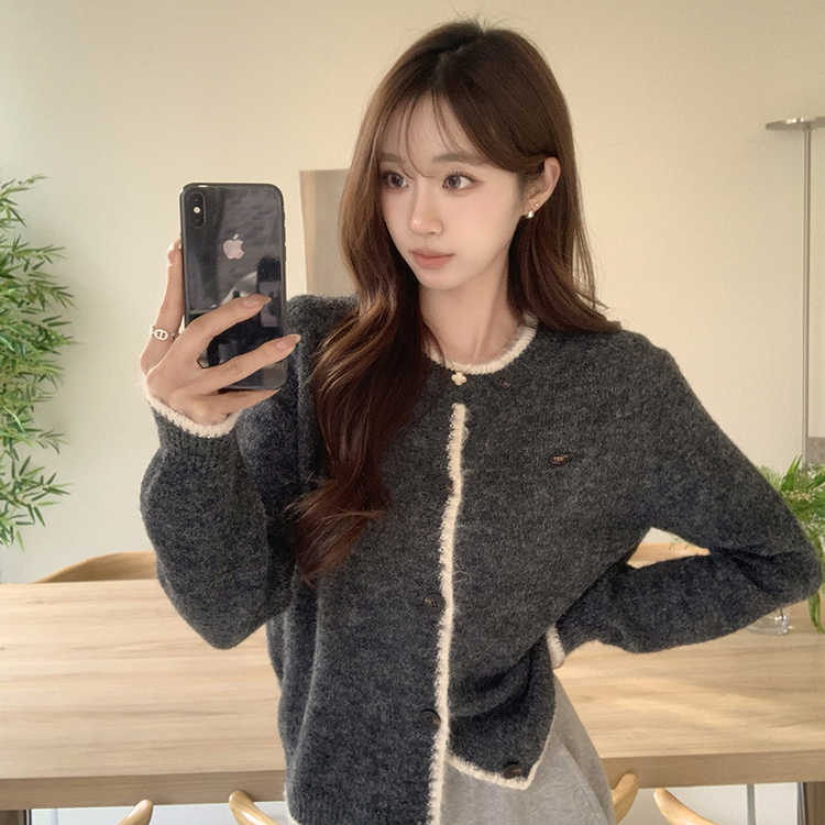 극강의 부드러움 바닐라 라운드 배색 루즈핏 버튼 긴팔 팬던트 겨울 와펜 여리핏 니트 가디건 차콜