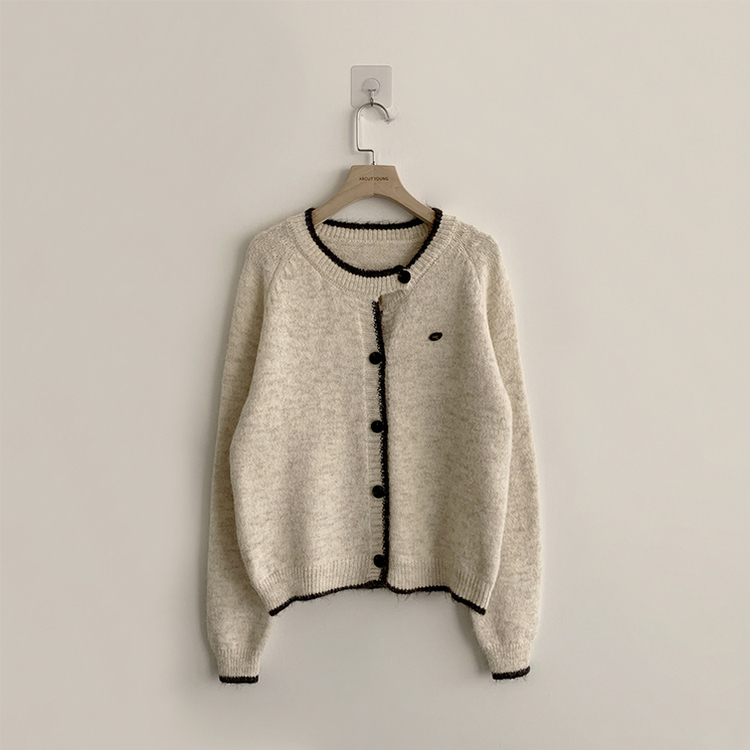 극강의 부드러움 바닐라 라운드 배색 루즈핏 버튼 긴팔 팬던트 겨울 와펜 여리핏 니트 가디건