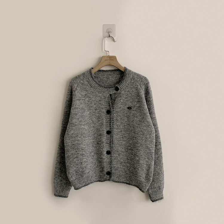 극강의 부드러움 바닐라 라운드 배색 루즈핏 버튼 긴팔 팬던트 겨울 와펜 여리핏 니트 가디건
