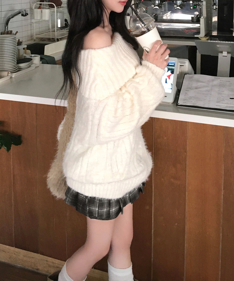 미츠 모헤어 케이블 꽈배기 여리핏 폭닥 도톰 오프숄더 니트 아이보리