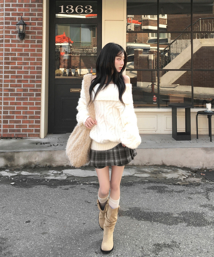 미츠 모헤어 케이블 꽈배기 여리핏 폭닥 도톰 오프숄더 니트 아이보리