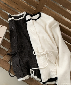 포니 배색 보트넥 허리스트링 울 니트가디건