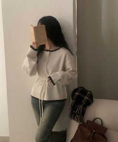 포니 배색 보트넥 허리스트링 울 니트가디건 아이보리