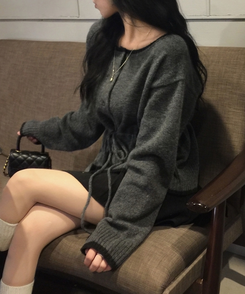 포니 배색 보트넥 허리스트링 울 니트가디건 차콜