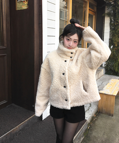 체코 양털 퍼 스웨이드 안감 무스탕 하이넥 카라 버튼 숏 코트 아이보리