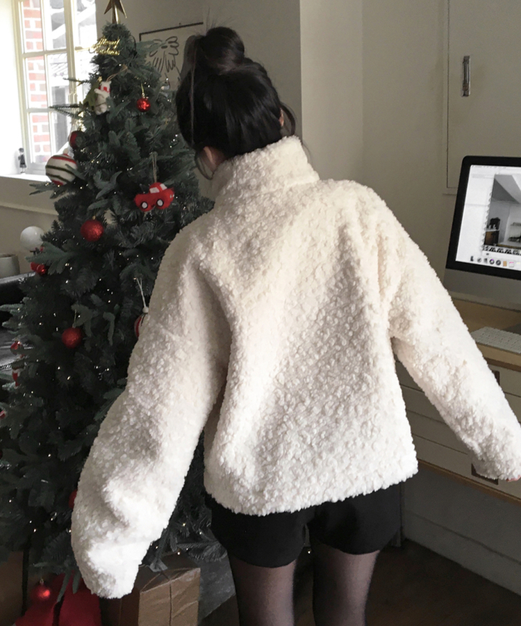 체코 양털 퍼 스웨이드 안감 무스탕 하이넥 카라 버튼 숏 코트 아이보리