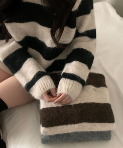 바론 모헤어 단가라 스트라이프 소프트울 펜던트 라운드 니트 아이보리