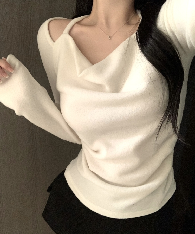 수지 홀터넥 드레이프 옆셔링 기모 니트 티셔츠