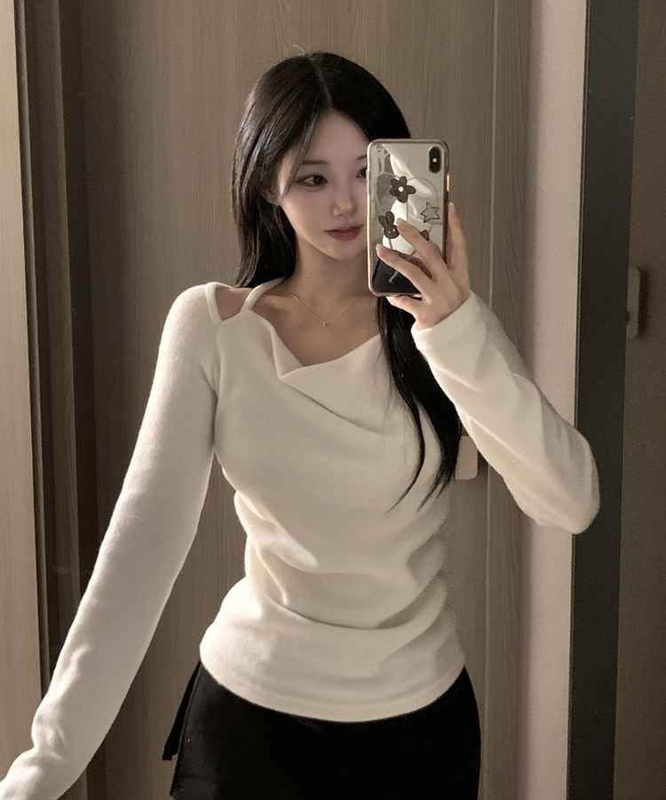 수지 홀터넥 드레이프 옆셔링 기모 니트 티셔츠