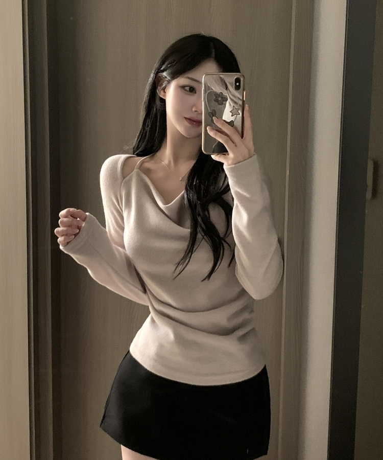 수지 홀터넥 드레이프 옆셔링 기모 니트 티셔츠