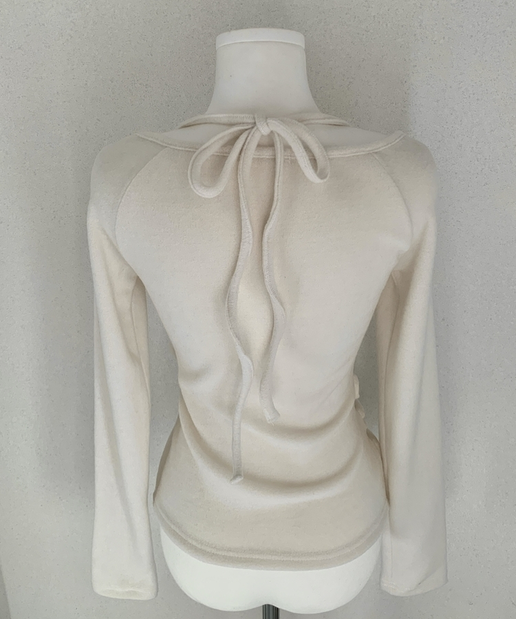 수지 홀터넥 드레이프 옆셔링 기모 니트 티셔츠