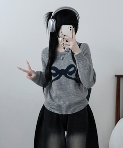 빅리본배색라운드세미크롭긴팔울니트 회색