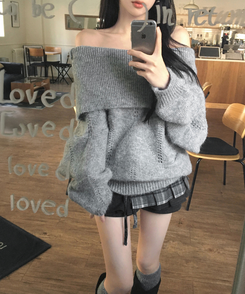 모니카 다이아 펀칭 오프숄더 오버핏 아방 도톰 긴팔 니트 그레이