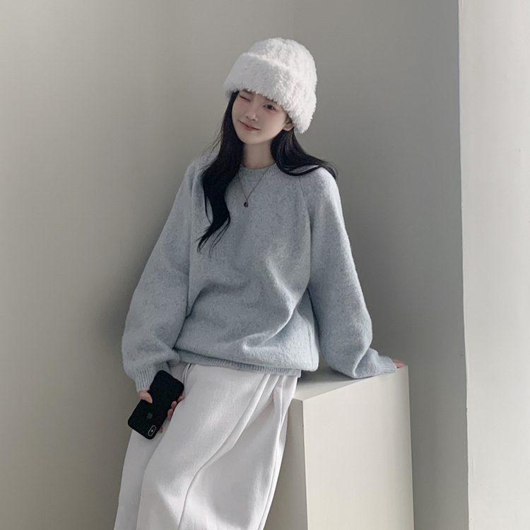 도톰폭닥 라운드넥 울 오버핏 겨울 소라색 니트 연말룩 여름쿨톤 소라니트 스카이블루