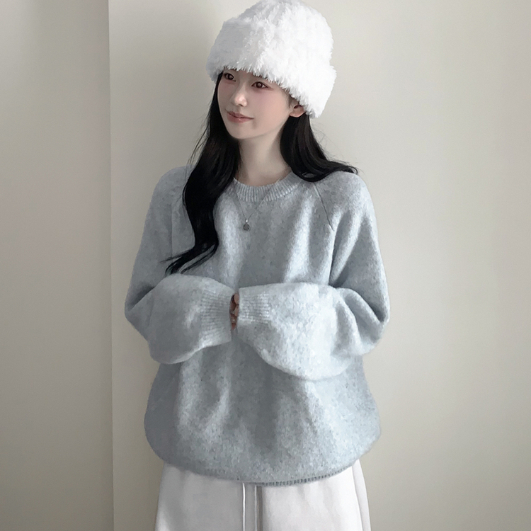 도톰폭닥 라운드넥 울 오버핏 겨울 소라색 니트 연말룩 여름쿨톤 소라니트 스카이블루