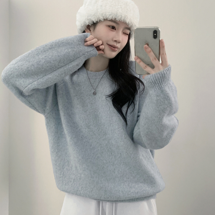 도톰폭닥 라운드넥 울 오버핏 겨울 소라색 니트 연말룩 여름쿨톤 소라니트 스카이블루