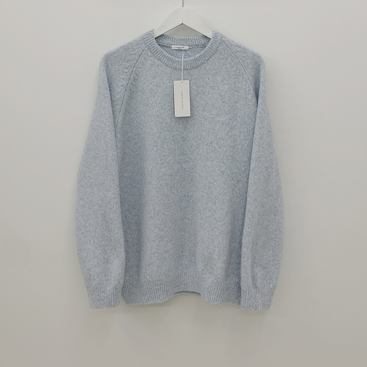 도톰폭닥 라운드넥 울 오버핏 겨울 소라색 니트 연말룩 여름쿨톤 소라니트