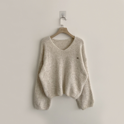 차르르 떨어지는 루즈핏 겨울 브이넥 버튼 참 니트 팬던트 데일리 연말룩 긴팔 상의 5color