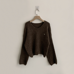 차르르 떨어지는 루즈핏 겨울 브이넥 버튼 참 니트 팬던트 데일리 연말룩 긴팔 상의 5color