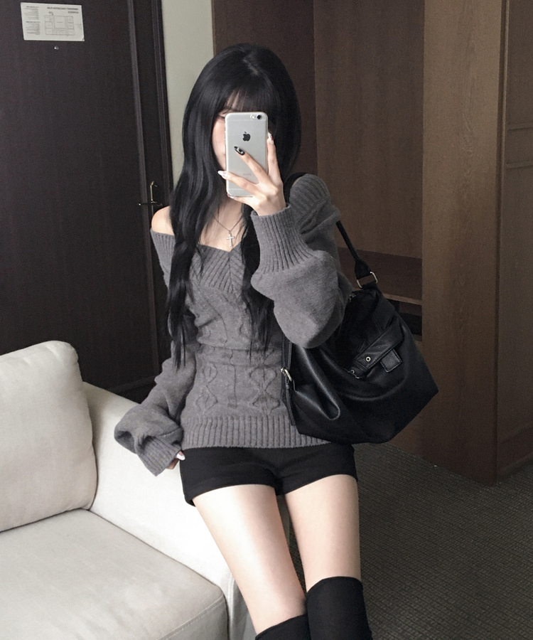 리키 브이넥 오프숄더 꽈배기 케이블 롱 슬림 벌룬 긴팔 니트 그레이