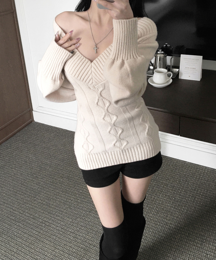 리키 브이넥 오프숄더 꽈배기 케이블 롱 슬림 벌룬 긴팔 니트 연베이지