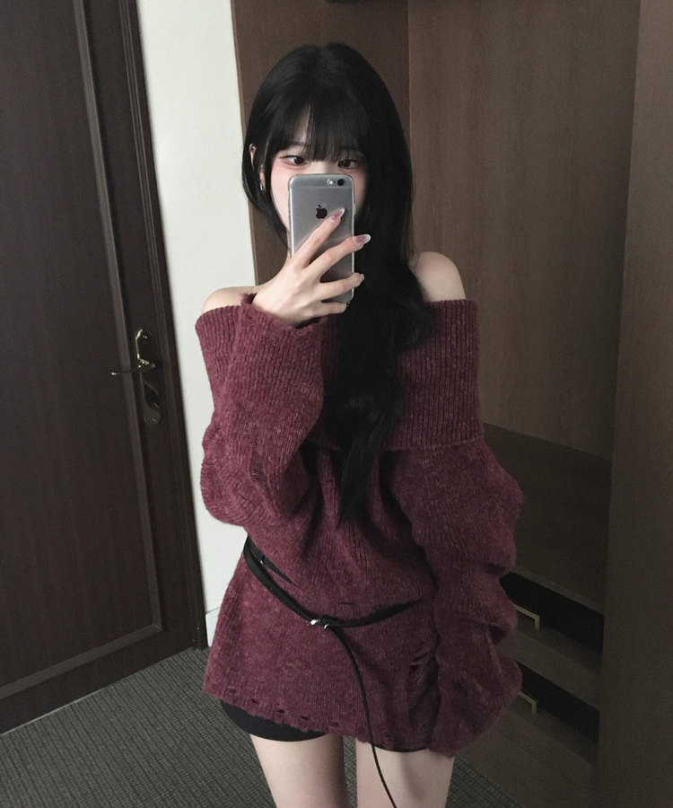 피어리 울 오프숄더 도톰 데미지 여리 롱 니트 버건디