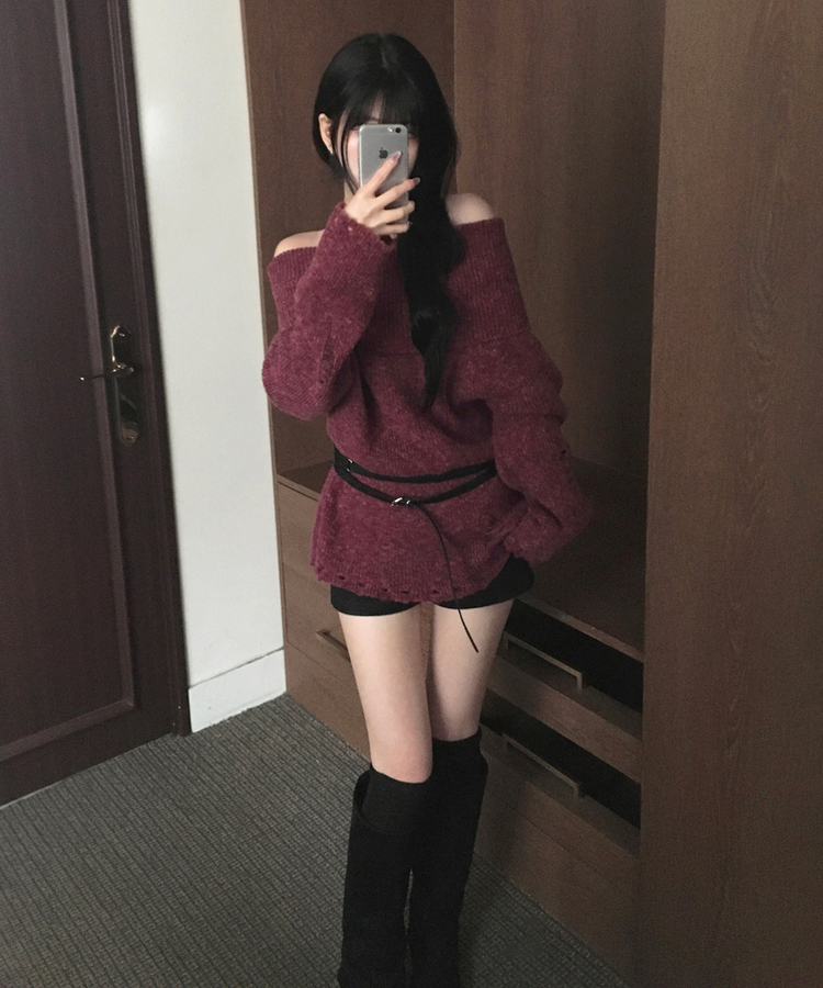 피어리 울 오프숄더 도톰 데미지 여리 롱 니트 버건디